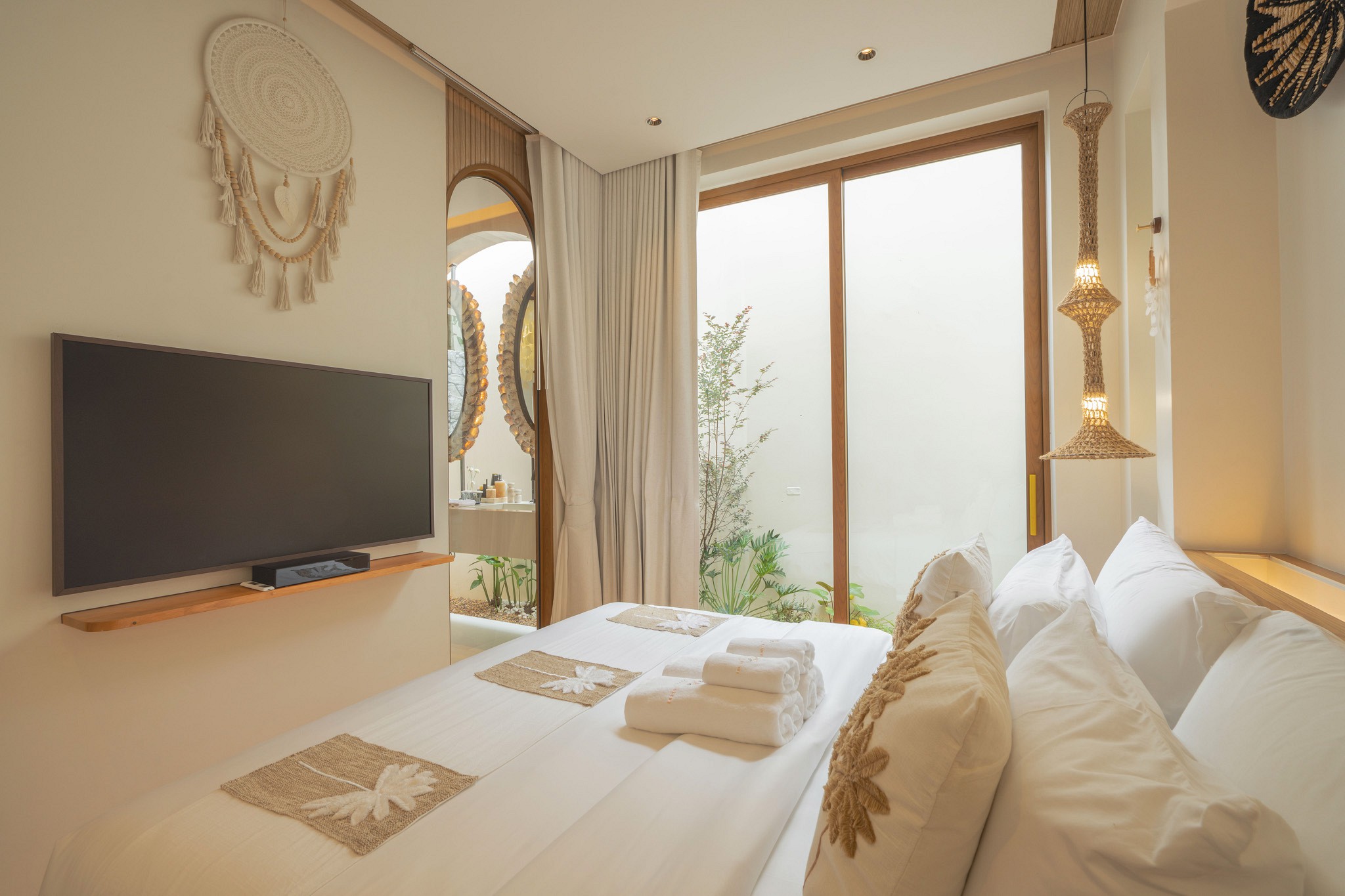 Casa Luna Grand Private Pool Villa – 3 Bedrooms