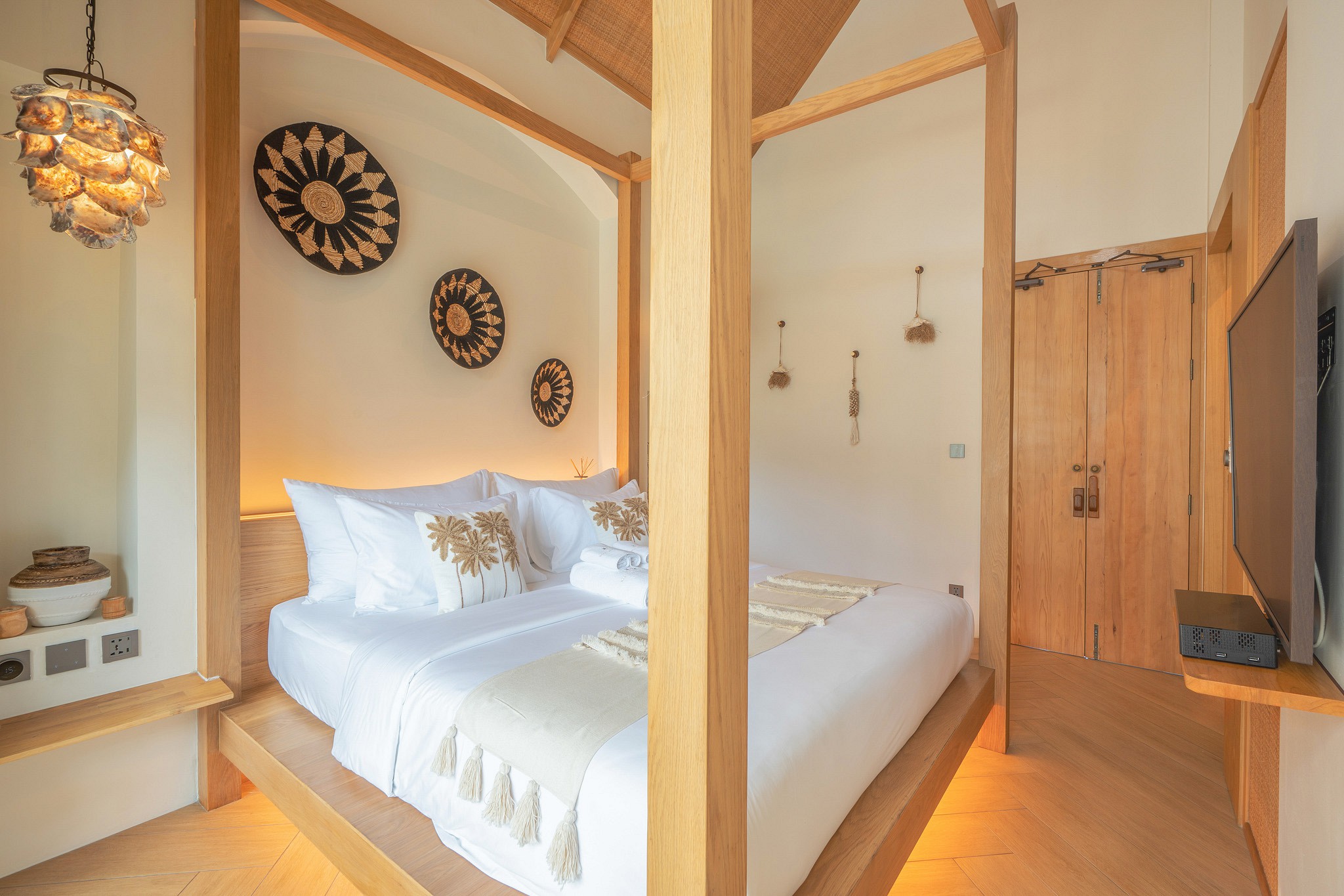 Casa Luna Grand Private Pool Villa – 3 Bedrooms