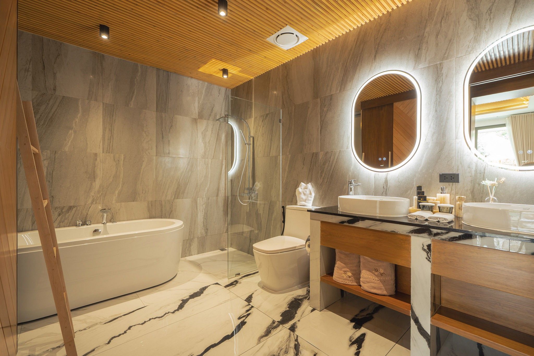 The Breeze Signature Pool Access Villa – 2 Bedrooms