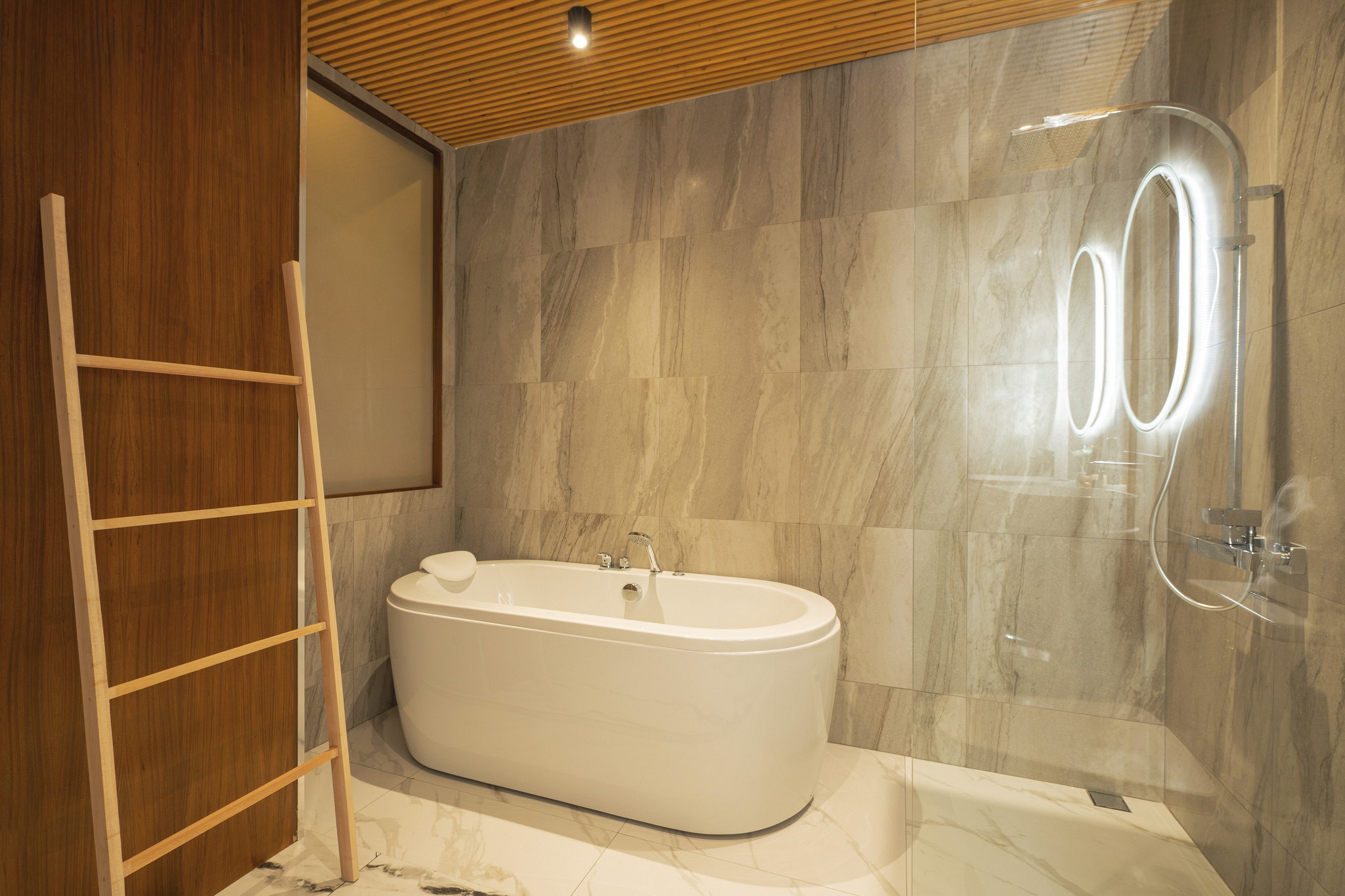 The Breeze Signature Pool Access Villa – 2 Bedrooms